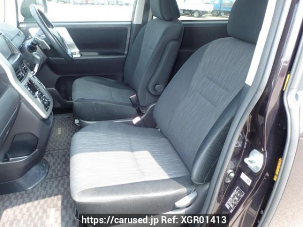 Used 2010 AT toyota voxy ZRR70W Image[10]