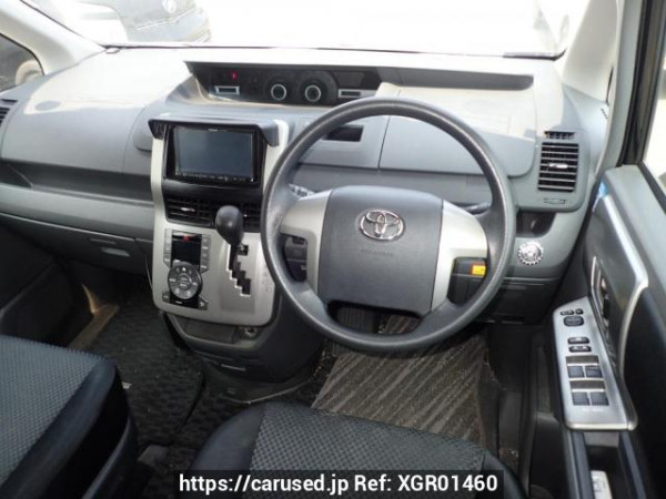 Used 2008 AT toyota noah ZRR70W Image[15]