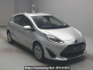 Toyota Aqua NHP10
