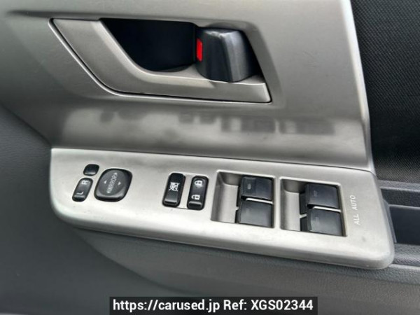 Used 2007 AT toyota noah ZRR70W Image[18]