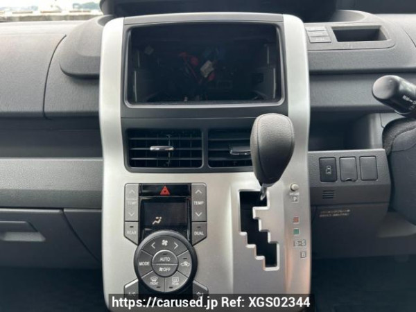 Used 2007 AT toyota noah ZRR70W Image[24]