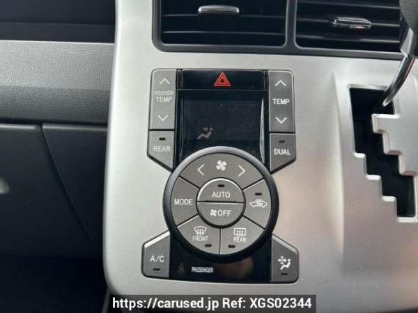 Used 2007 AT toyota noah ZRR70W Image[25]