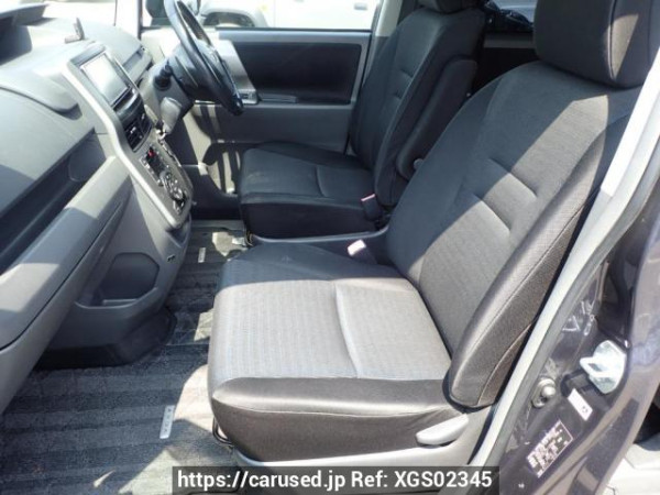 Used 2008 AT toyota voxy ZRR70W Image[12]