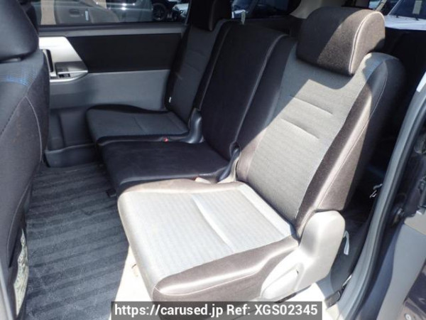 Used 2008 AT toyota voxy ZRR70W Image[14]