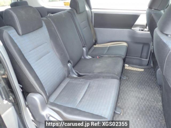 Used 2007 AT toyota voxy ZRR70W Image[11]