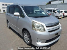 Toyota Noah ZRR70W