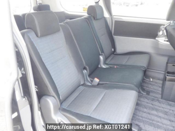 Used 2008 AT toyota voxy ZRR70W Image[14]