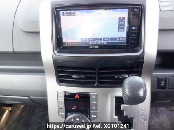 Used 2008 AT toyota voxy ZRR70W Image[22]