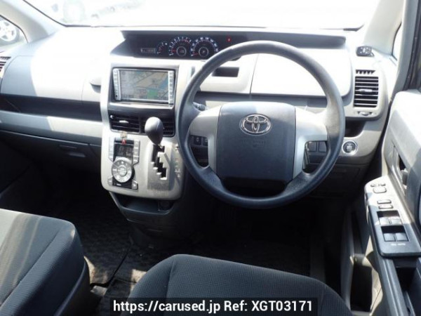 Used 2008 AT toyota noah ZRR70G Image[17]