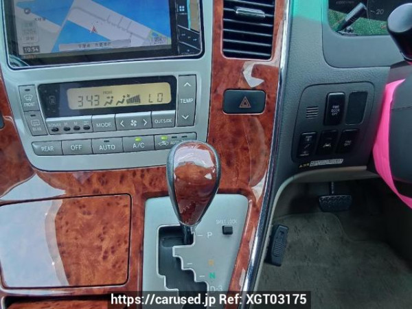 Used 2004 AT toyota alphard MNH10W Image[30]