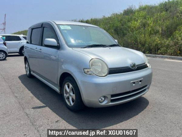 Used 2004 AT toyota sienta NCP81G Image[0]