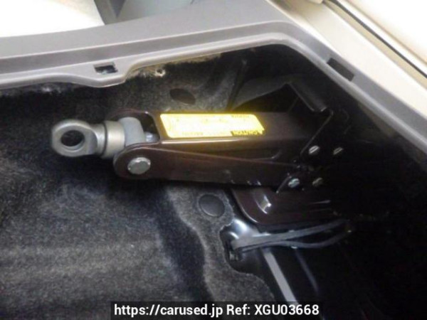 Used 2004 AT toyota alphard MNH10W Image[39]
