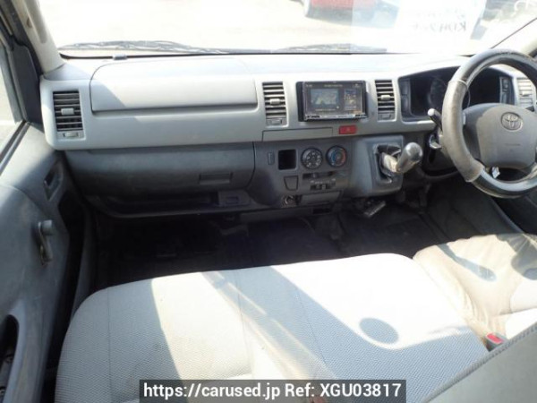 Used 2006 MT toyota regiusace-van KDH205V Image[13]