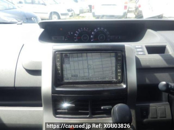 Used 2007 AT toyota voxy ZRR70W Image[21]