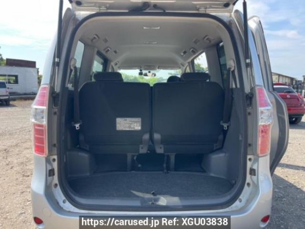 Used 2008 AT toyota noah ZRR70G Image[8]