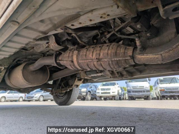 Used 2003 MT toyota hiace-van TRH112V Image[32]