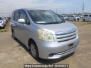 Toyota Noah ZRR70G