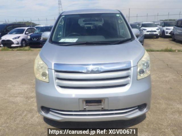 Used 2007 AT toyota noah ZRR70G Image[1]