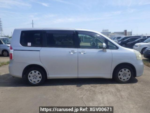 Used 2007 AT toyota noah ZRR70G Image[7]