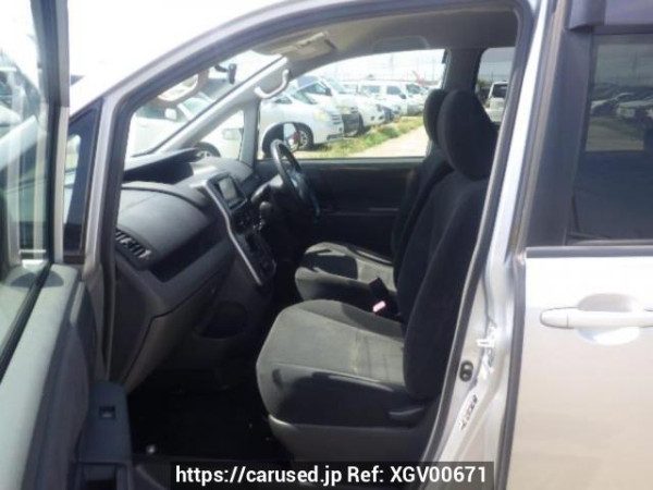 Used 2007 AT toyota noah ZRR70G Image[12]