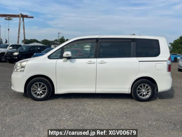 Used 2007 AT toyota noah ZRR70G Image[3]