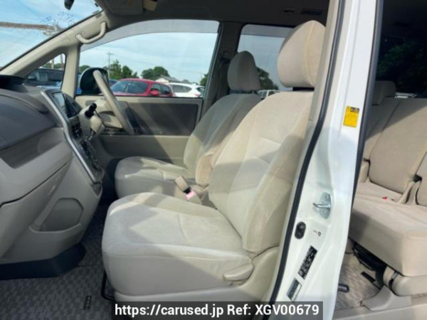 Used 2007 AT toyota noah ZRR70G Image[13]