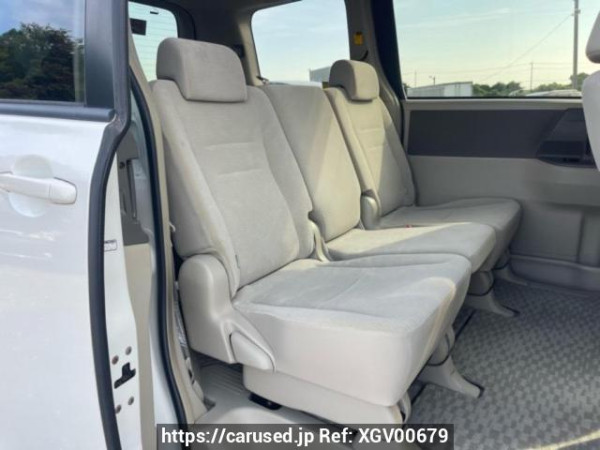 Used 2007 AT toyota noah ZRR70G Image[14]