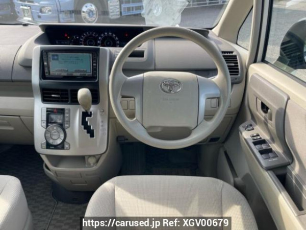 Used 2007 AT toyota noah ZRR70G Image[26]
