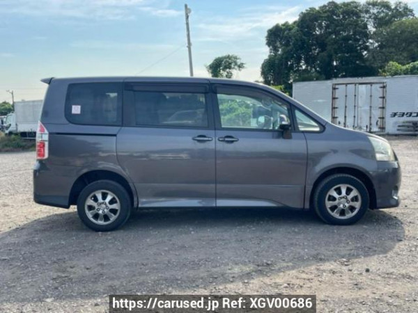 Used 2007 AT toyota noah ZRR75W Image[7]