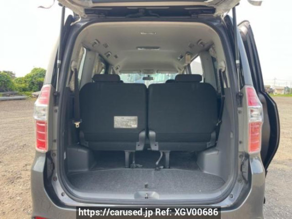 Used 2007 AT toyota noah ZRR75W Image[8]