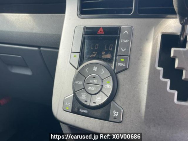 Used 2007 AT toyota noah ZRR75W Image[28]