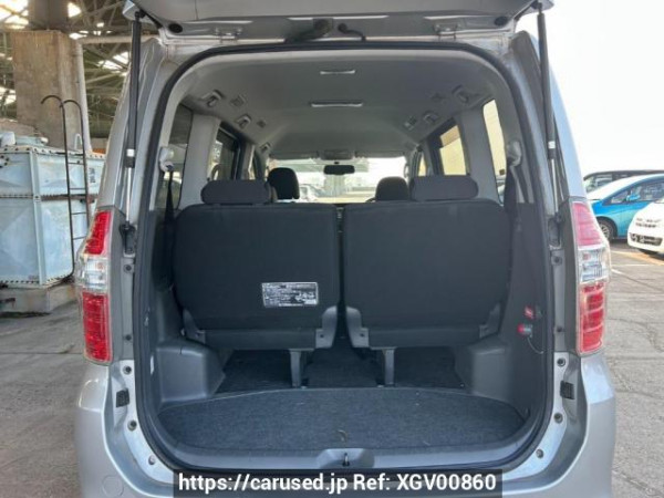 Used 2007 AT toyota noah ZRR75W Image[8]