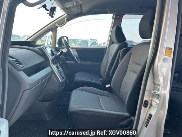 Used 2007 AT toyota noah ZRR75W Image[14]