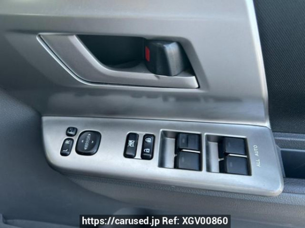 Used 2007 AT toyota noah ZRR75W Image[18]