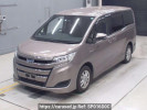 Toyota Noah ZWR80G