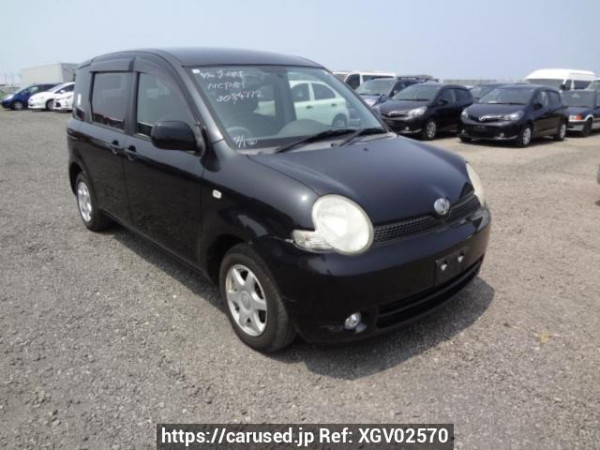 Used 2004 AT toyota sienta NCP81G Image[0]
