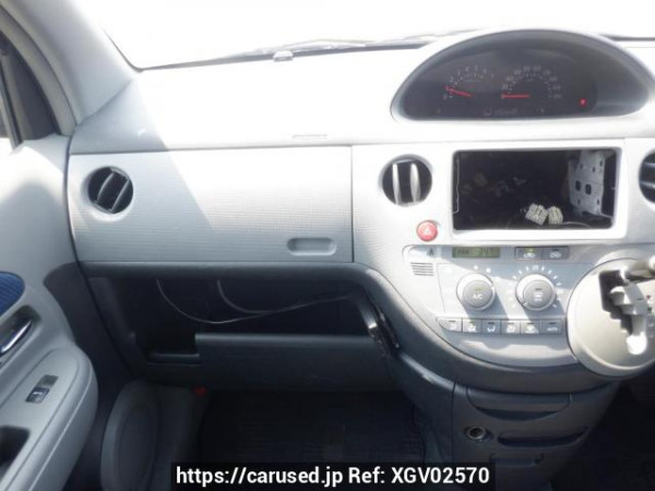 Used 2004 AT toyota sienta NCP81G Image[18]