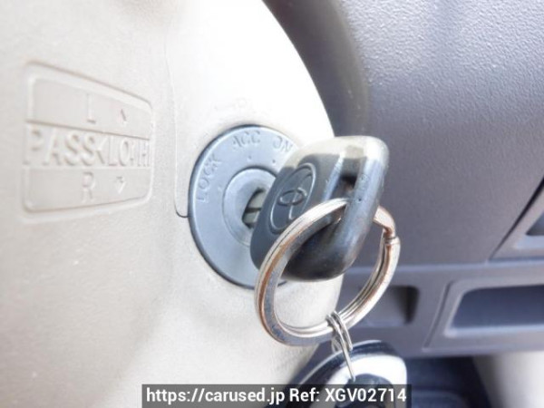 Used 2004 AT toyota sienta NCP81G Image[25]