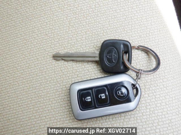 Used 2004 AT toyota sienta NCP81G Image[26]