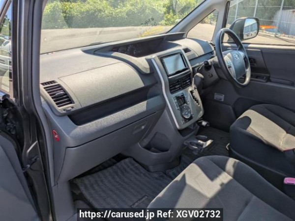 Used 2009 AT toyota noah ZRR70G Image[14]