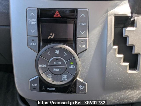 Used 2009 AT toyota noah ZRR70G Image[29]