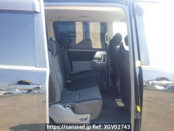 Used 2009 AT toyota voxy ZRR70W Image[13]