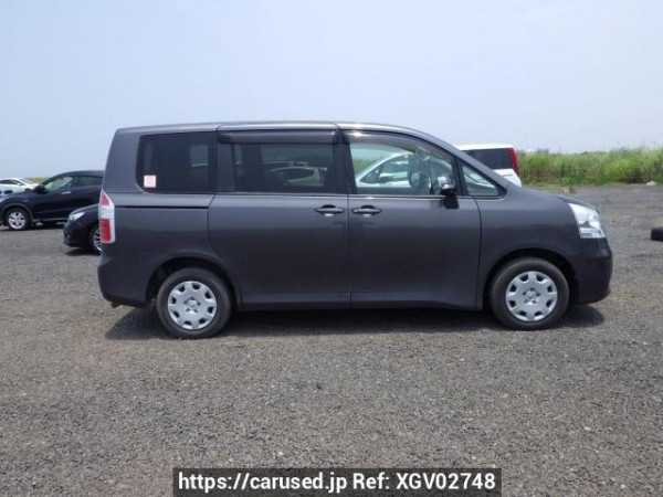 Used 2007 AT toyota noah ZRR70G Image[7]