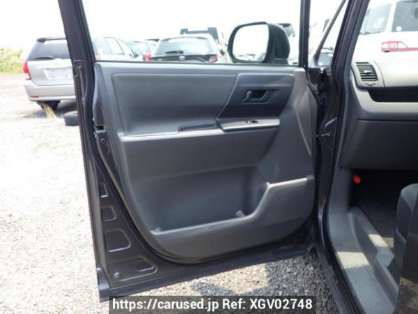 Used 2007 AT toyota noah ZRR70G Image[16]