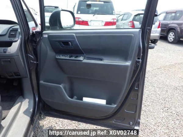Used 2007 AT toyota noah ZRR70G Image[17]