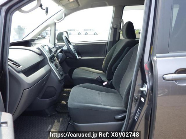 Used 2007 AT toyota noah ZRR70G Image[21]
