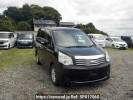Toyota Noah ZRR75G