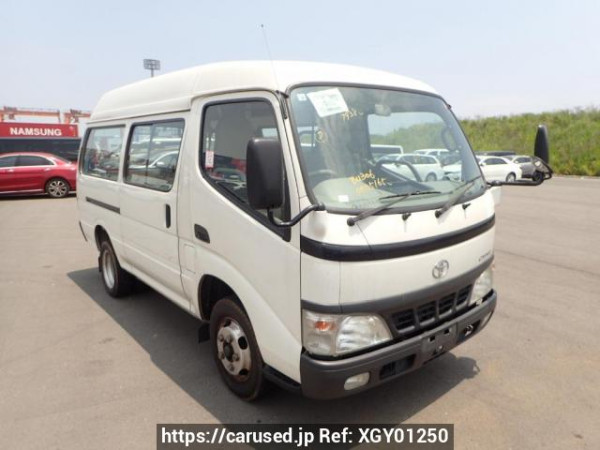 Used 2003 MT toyota dyna-route-van BU306V Image[0]