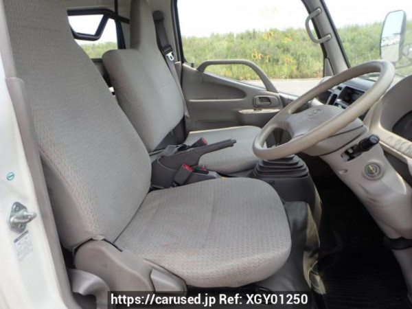 Used 2003 MT toyota dyna-route-van BU306V Image[10]