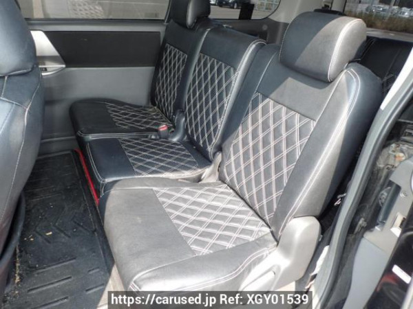 Used 2007 AT toyota noah ZRR70W Image[12]